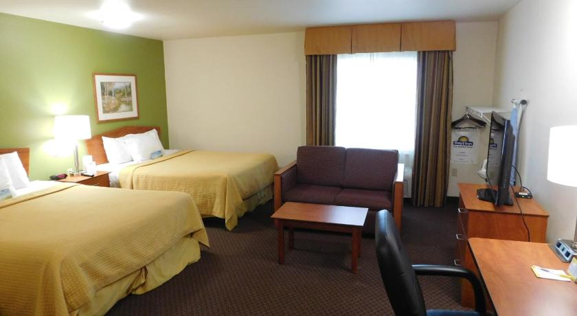 Days Inn & Suites by Wyndham Rochester South