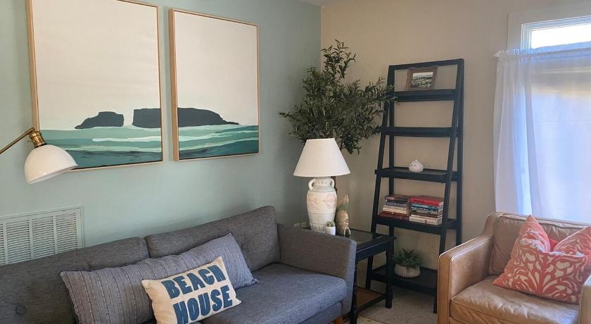 Oceanside 5BR House with Hot Tub and In-Law Suite