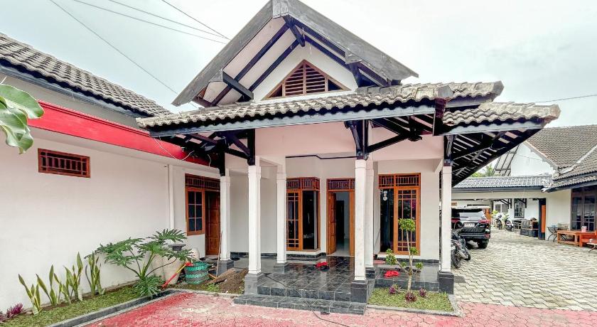 Griya Asri Guest House RedPartner – Yogyakarta, MN