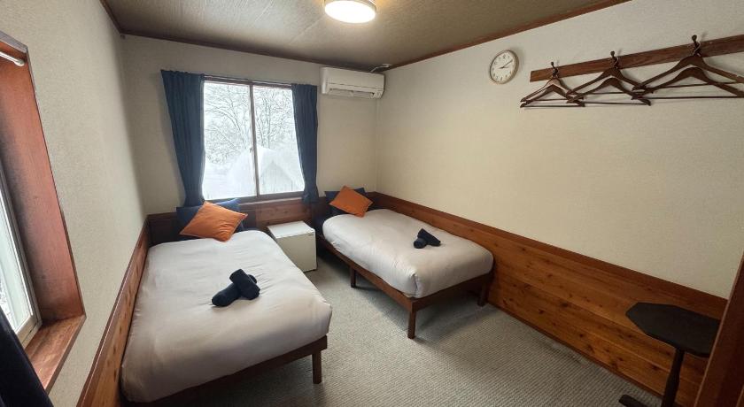 大町 フリーフロー付きB&B Lodge GRAMP 酒店 套房