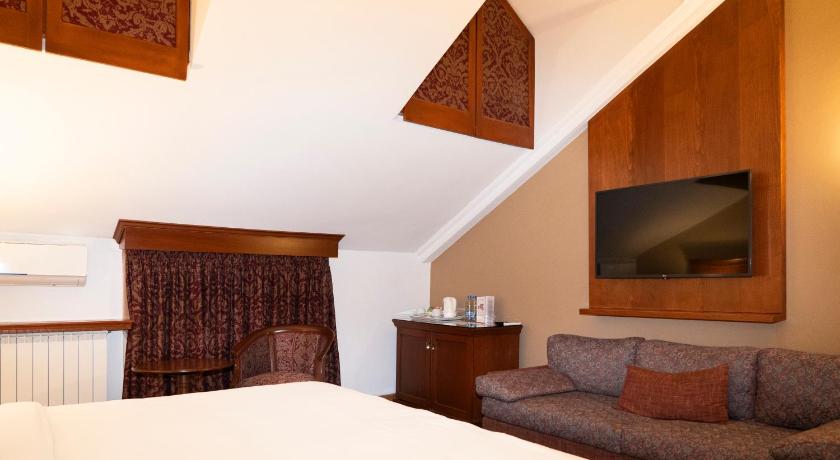 Image of Premium Deluxe Room 11
