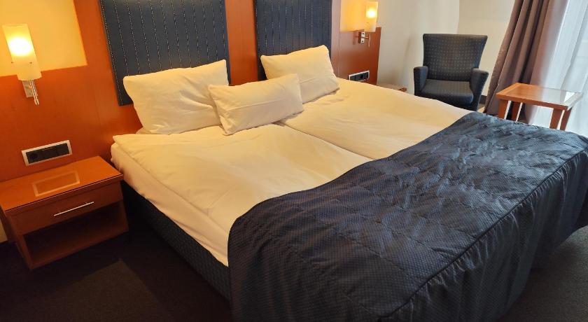 Image of Standard Room - Queen 1