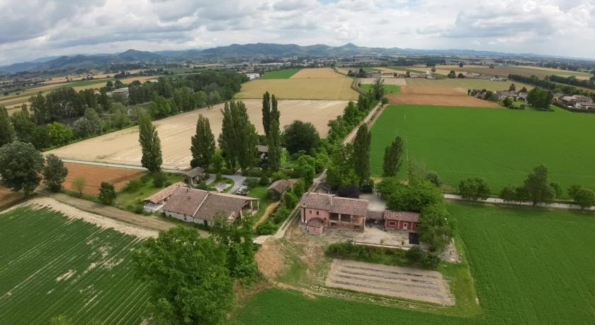 AGRITURISMO LE CORTI DELLA GUALDANA