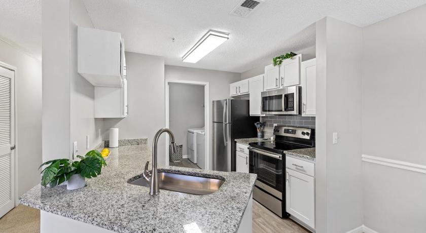 Athens (GA) Cozy 2BR Athens Retreat Near UGA and Downtown 3-Star Accommodation pool