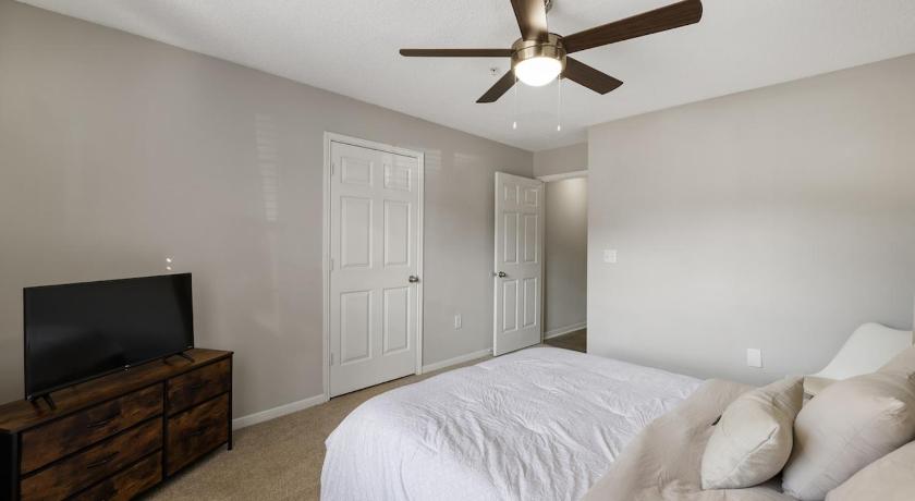 Athens (GA) Cozy 2BR Athens Retreat Near UGA and Downtown 3-Star Accommodation pool