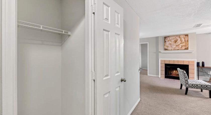 Athens (GA) Cozy 2BR Athens Retreat Near UGA and Downtown 3-Star Accommodation room