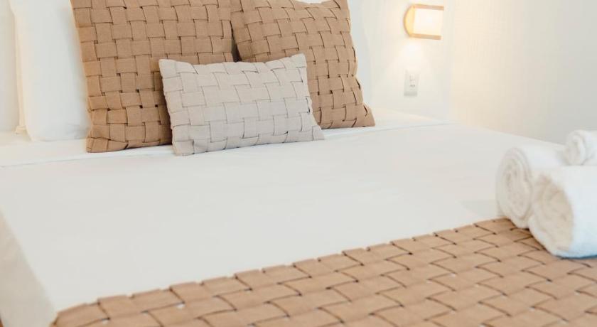 Image of Deluxe Suite with Sea View 5