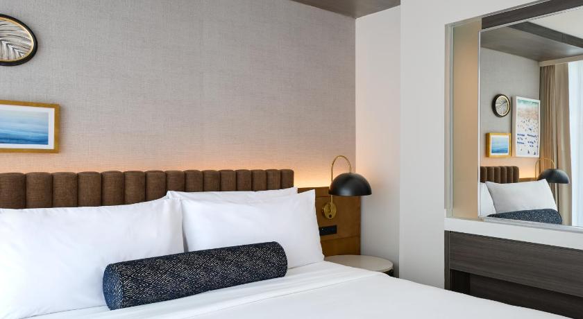 Immagine di Deluxe con Letto Matrimoniale King Size (1 King Bed Deluxe) 6