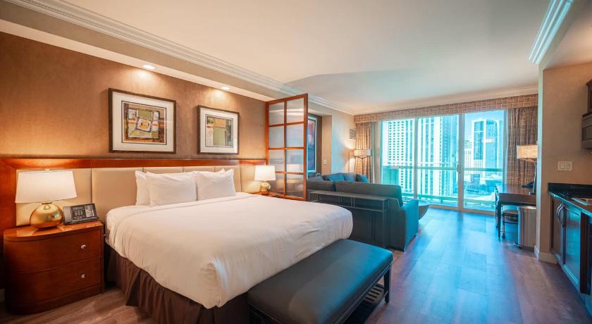 라스베이거스 / 라스베가스 (NV) No Resort Fee Strip View Balcony+ Free Valet+ Pool 4성급 숙소 객실
