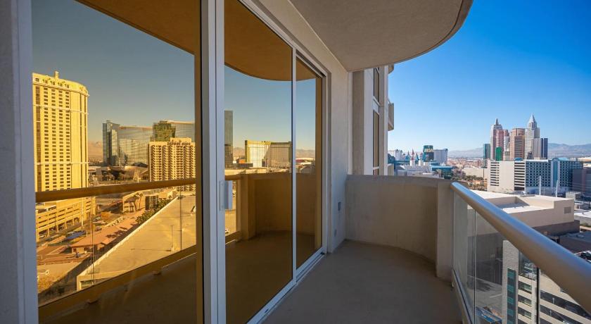 라스베이거스 / 라스베가스 (NV) No Resort Fee Strip View Balcony+ Free Valet+ Pool 4성급 숙소 외관