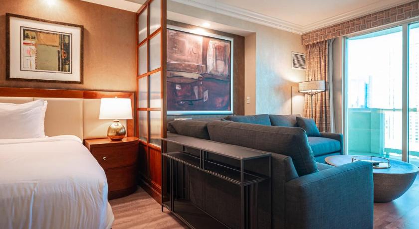 라스베이거스 / 라스베가스 (NV) No Resort Fee Strip View Balcony+ Free Valet+ Pool 4성급 숙소 스위트룸