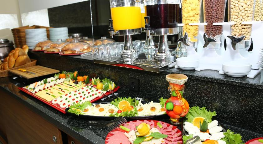 Golden Lounge Hotel - image 7