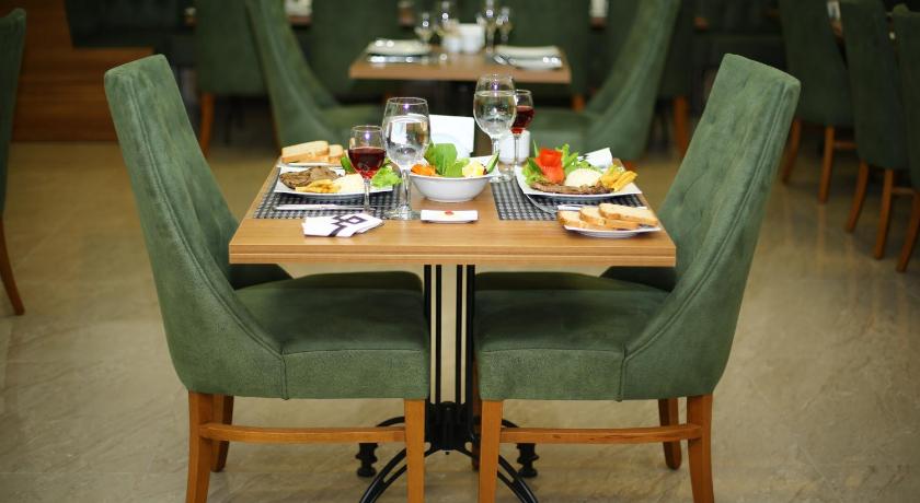 Golden Lounge Hotel - main image