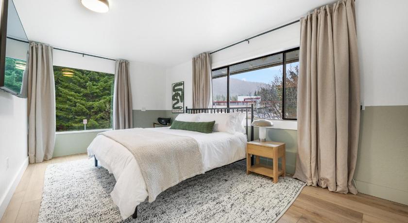 ジュノー Harbor Views 1 - Walkable in the Heart of Auke Bay 3つ星 宿泊施設 プール