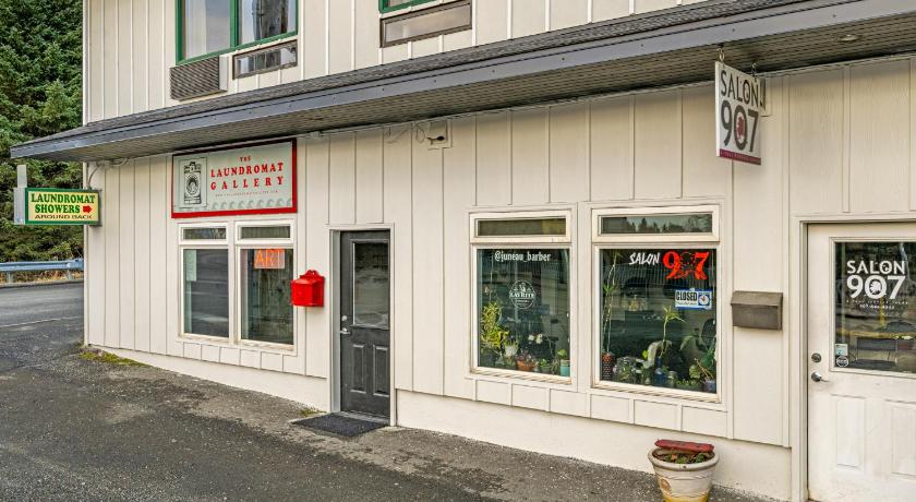 ジュノー Harbor Views 1 - Walkable in the Heart of Auke Bay 3つ星 宿泊施設 外観