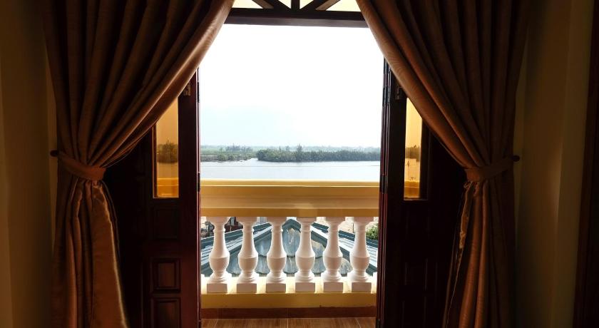Image of Triple Room 2