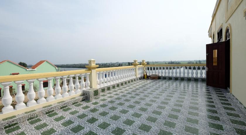 Image of Deluxe Double Room with Balcony 9