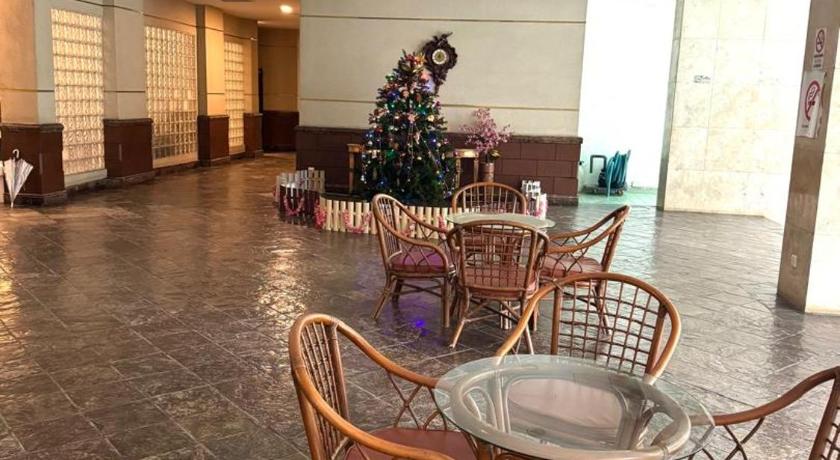 KLCC Suites in KL | 2000sqf luxurious residence - image 2