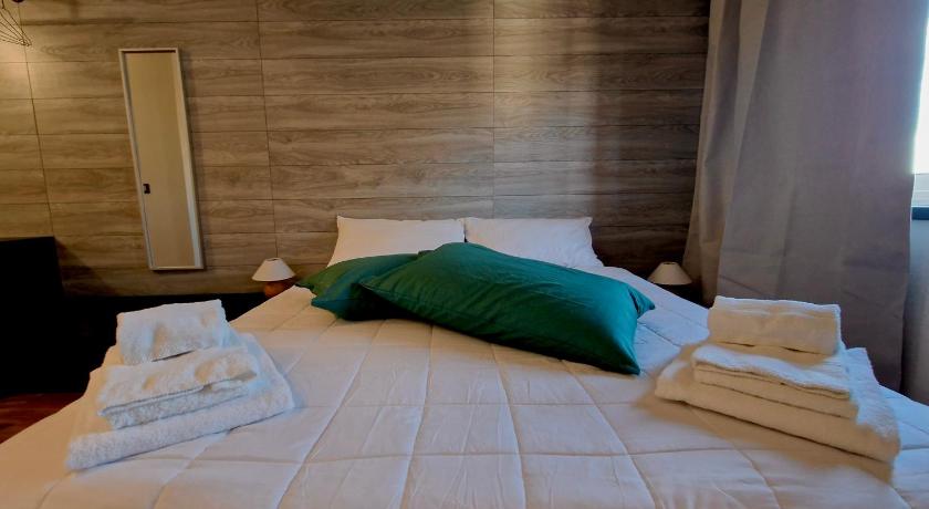 Cambria Rooms & Apartments