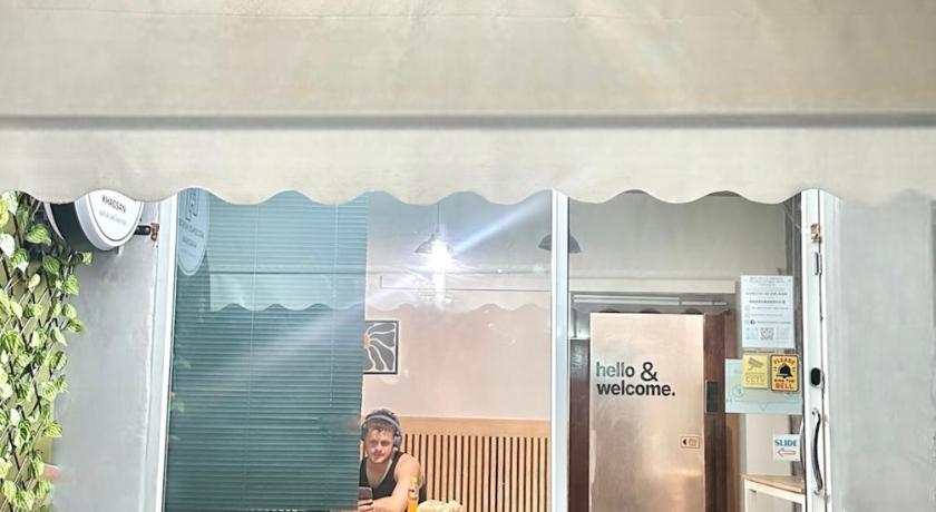 Bed Space Hostel @Khaosan - image 4