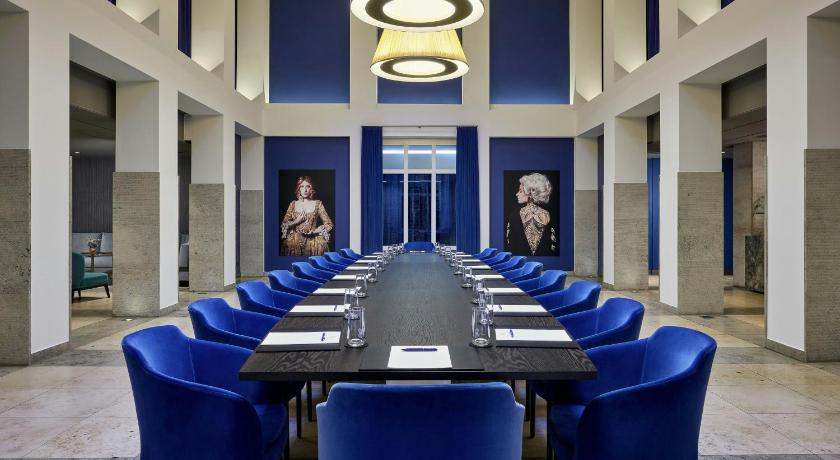 베를린 호텔 루크, 오토그래프 컬렉션 (Hotel Luc, Autograph Collection) 3성급 호텔 스위트룸