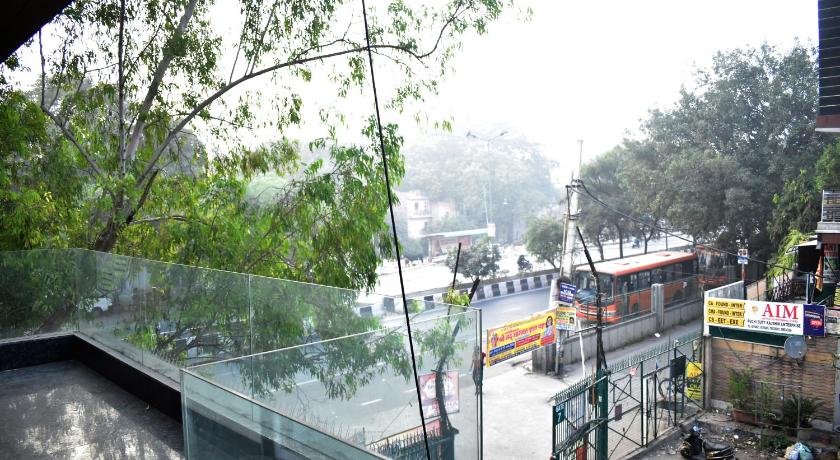 Qotel Signature Coleman Janakpuri photo 5