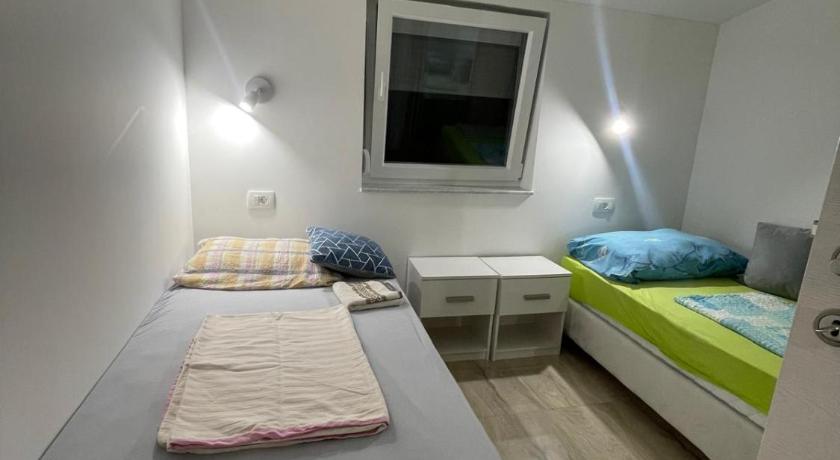Vila White Pearl