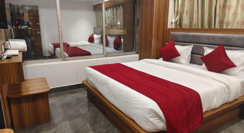 HOTEL MARUTI R - image 11