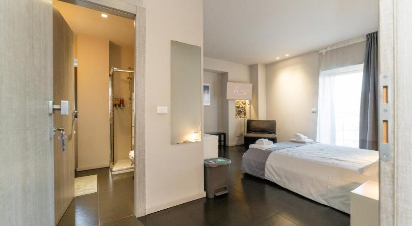 Фото: Двухместный номер с 1 кроватью и собственной ванной комнатой (Double room with private bathroom) 0
