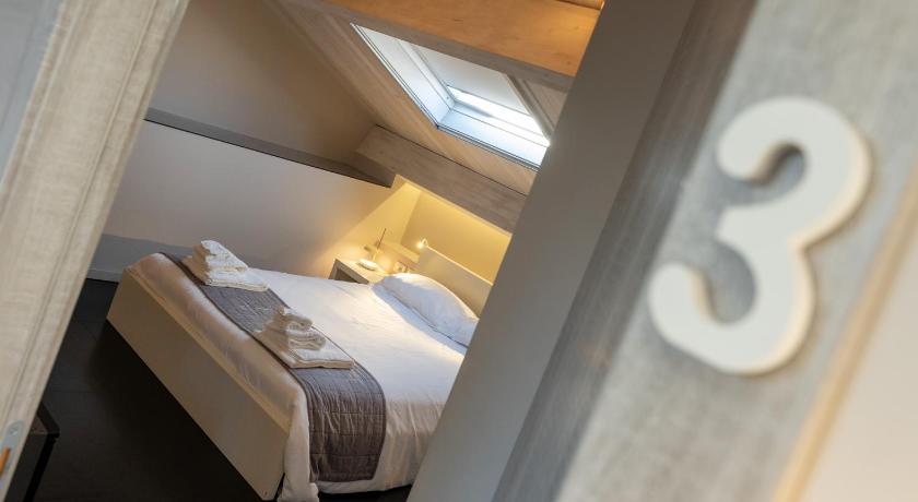 Фото: Двухместный номер с 1 кроватью и собственной ванной комнатой (Double room with private bathroom) 14