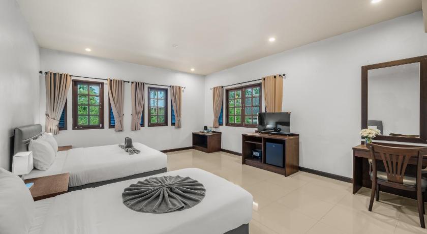 SimPly Stay Fisherman's Village
