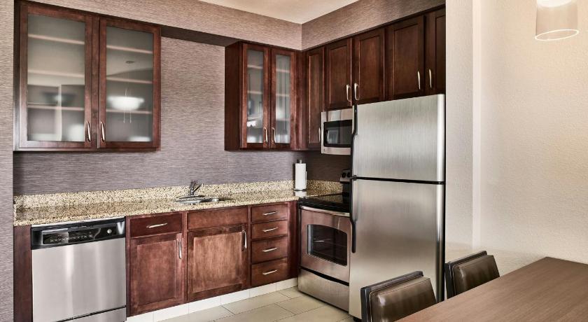Image of Two-Bedroom Suite with Roll-in Shower - Mobility and Hearing Accessible 1