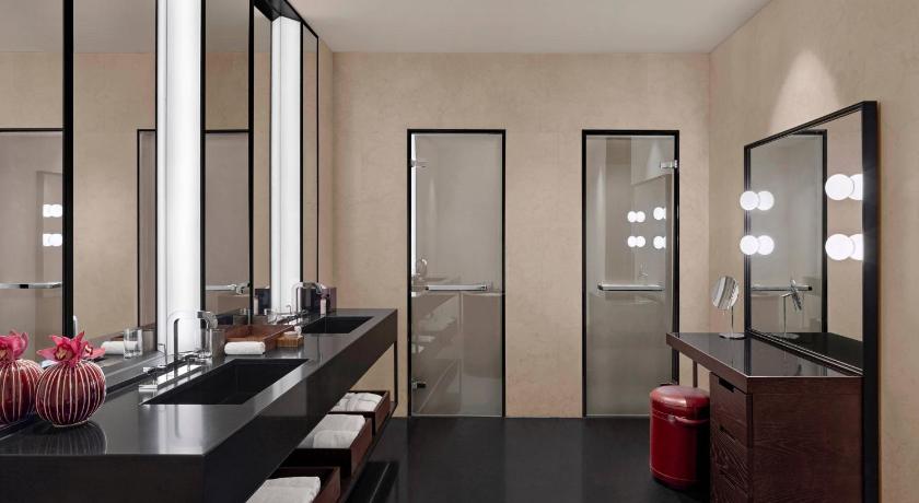 Image of DELUXE CITY VIEW SUITE 2