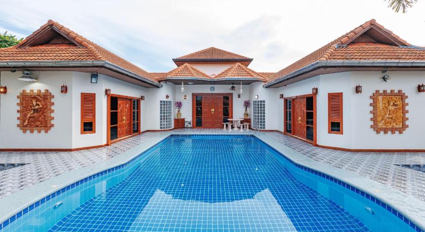D Pool Villa Pattaya - image 2