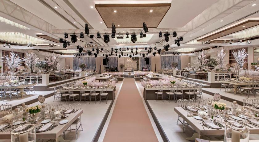 Renaissance Polat Istanbul Hotel - image 10