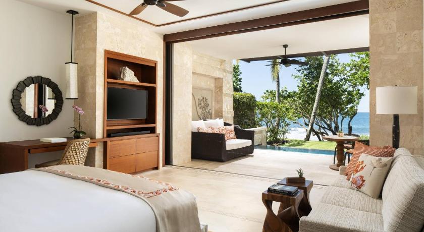 West Beach Plunge, Guest room, 1 King, Sofa bed, Beachfront, Ground floor, Plunge pool fotója 0