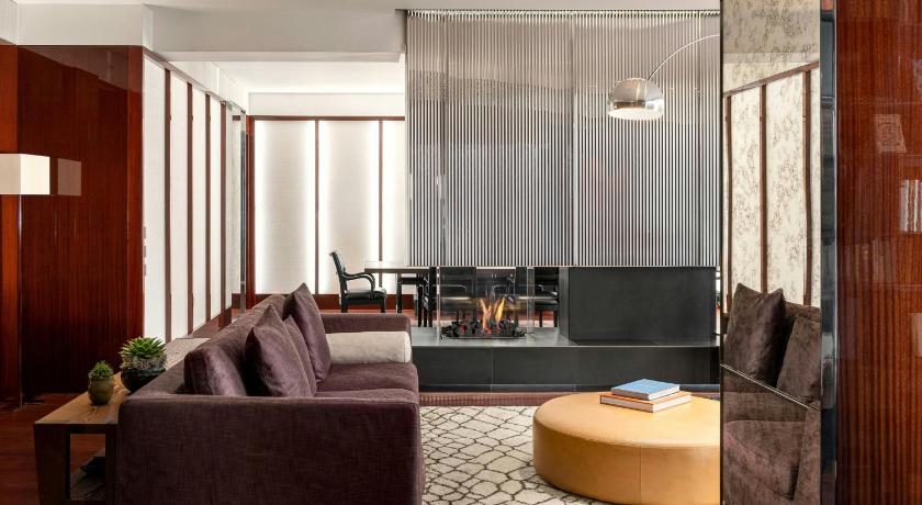 Image of Knightsbridge, 1 Bedroom Suite, 1 King 14