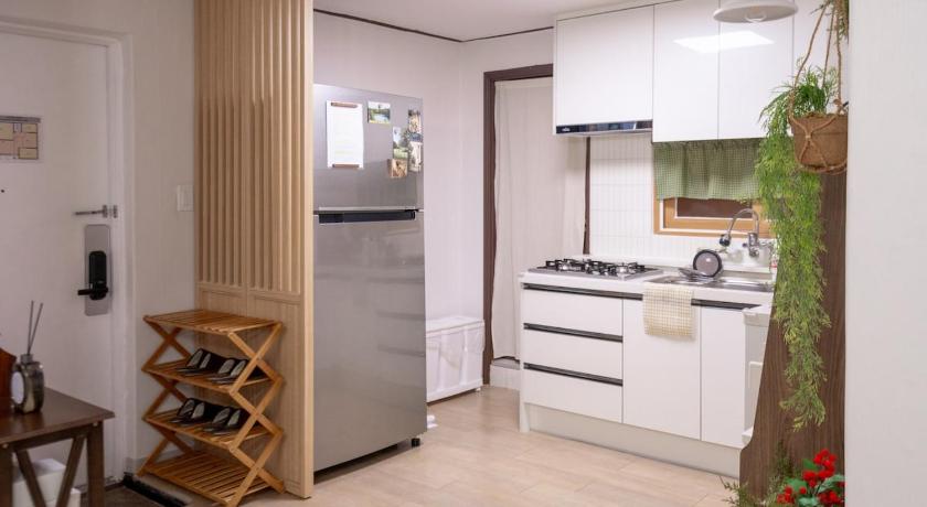 서울 스테이 테이크 어 레스트 (Stay Take a Rest) 2성급 싱글룸 스위트룸