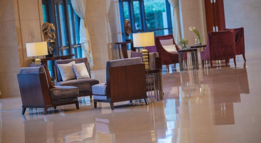 Renaissance Tianjin Lakeview Hotel - image 6