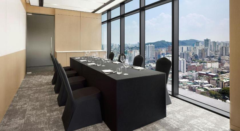 軍浦 AC Hotel Seoul Geumjeong 4つ星 ホテル 施設