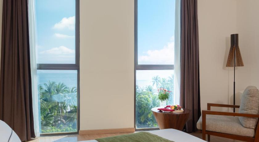 Image of Family Ocean View 17