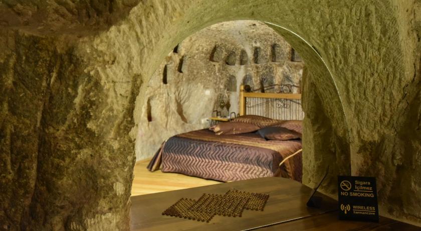 Harman Cave Hotel