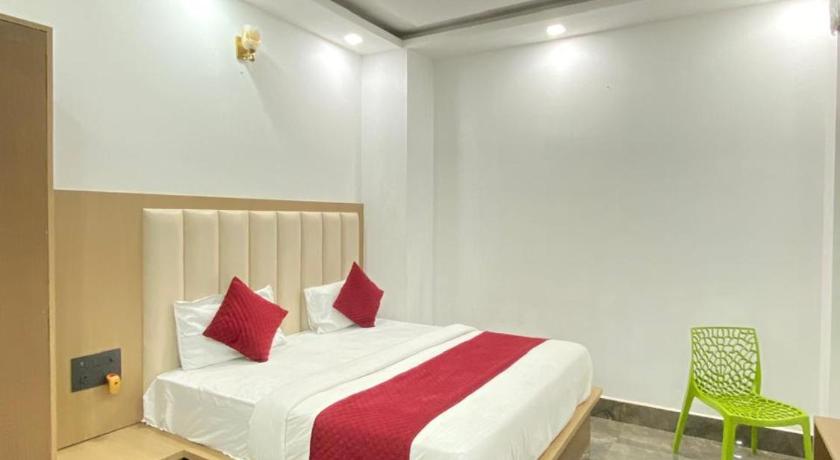 Hotel Prime Star AC Family Room