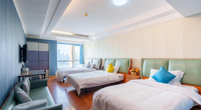 Image of Triple Deluxe Room 3