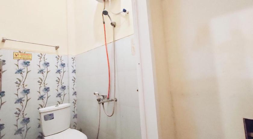 RedDoorz Syariah near City of Tomorrow Mall Surabaya – Surabaya, IL