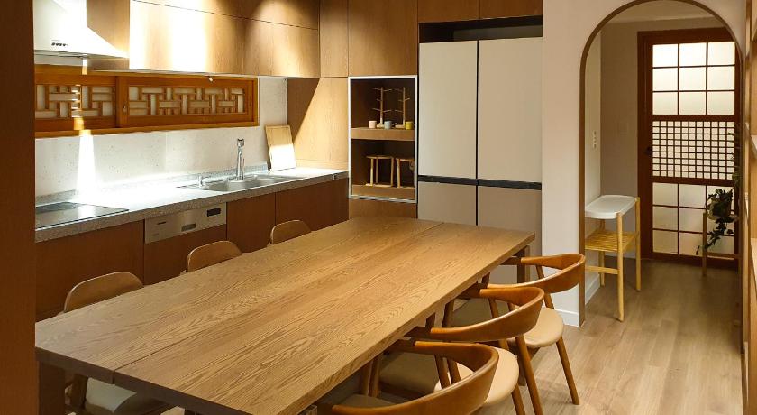 Seoul AWIK Hanok Stay Hotel view