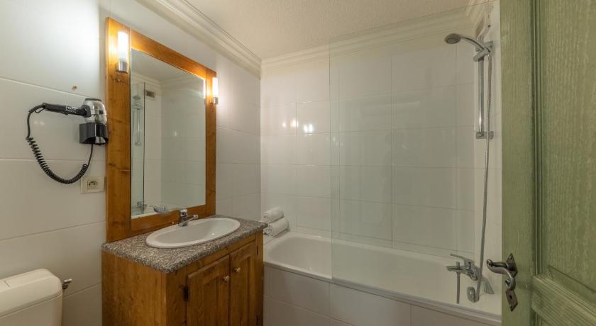 Image of Three-Bedroom Apartment 8 People 2