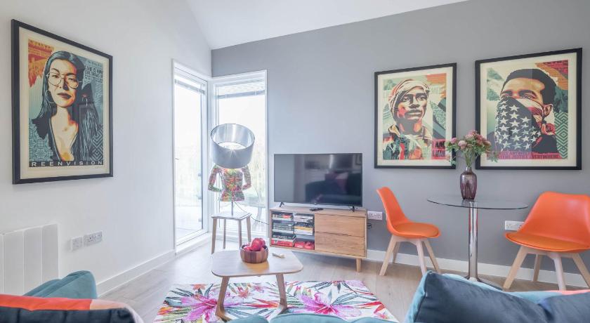 Superb Central Apt With Parking