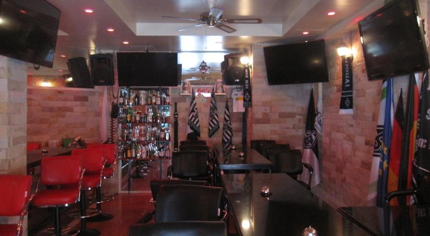 Borussia Park Guesthouse & Restaurant photo