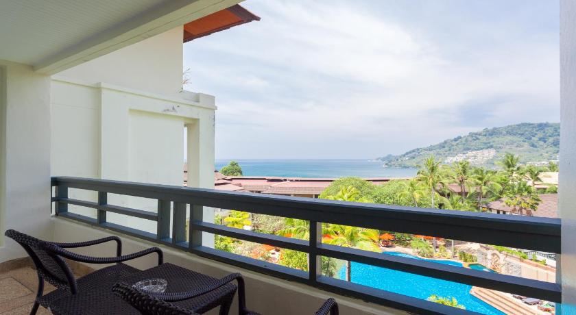 Image of Suite with Ocean View 9